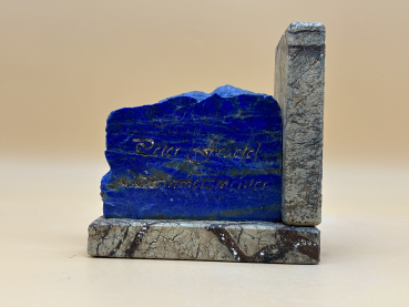 Buchstütze mit individueller Gravur